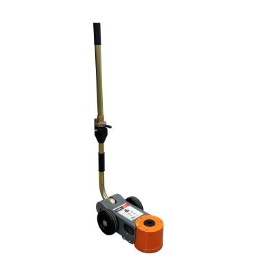 MRTMFJ-S30T image(0) - Martin Tools 33-Ton Professional Portable Air/Hydraulic Floor Jack