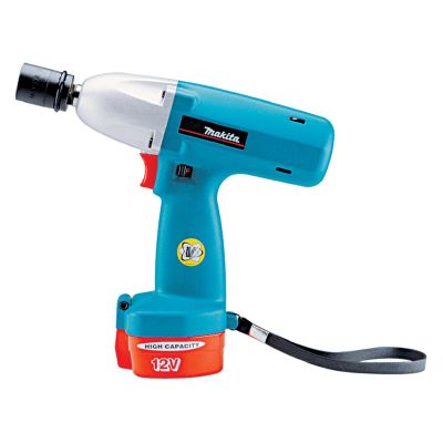 MAK6911HDWA image(0) - Makita 1/2" Drive Cordless Imp Wrench Kit